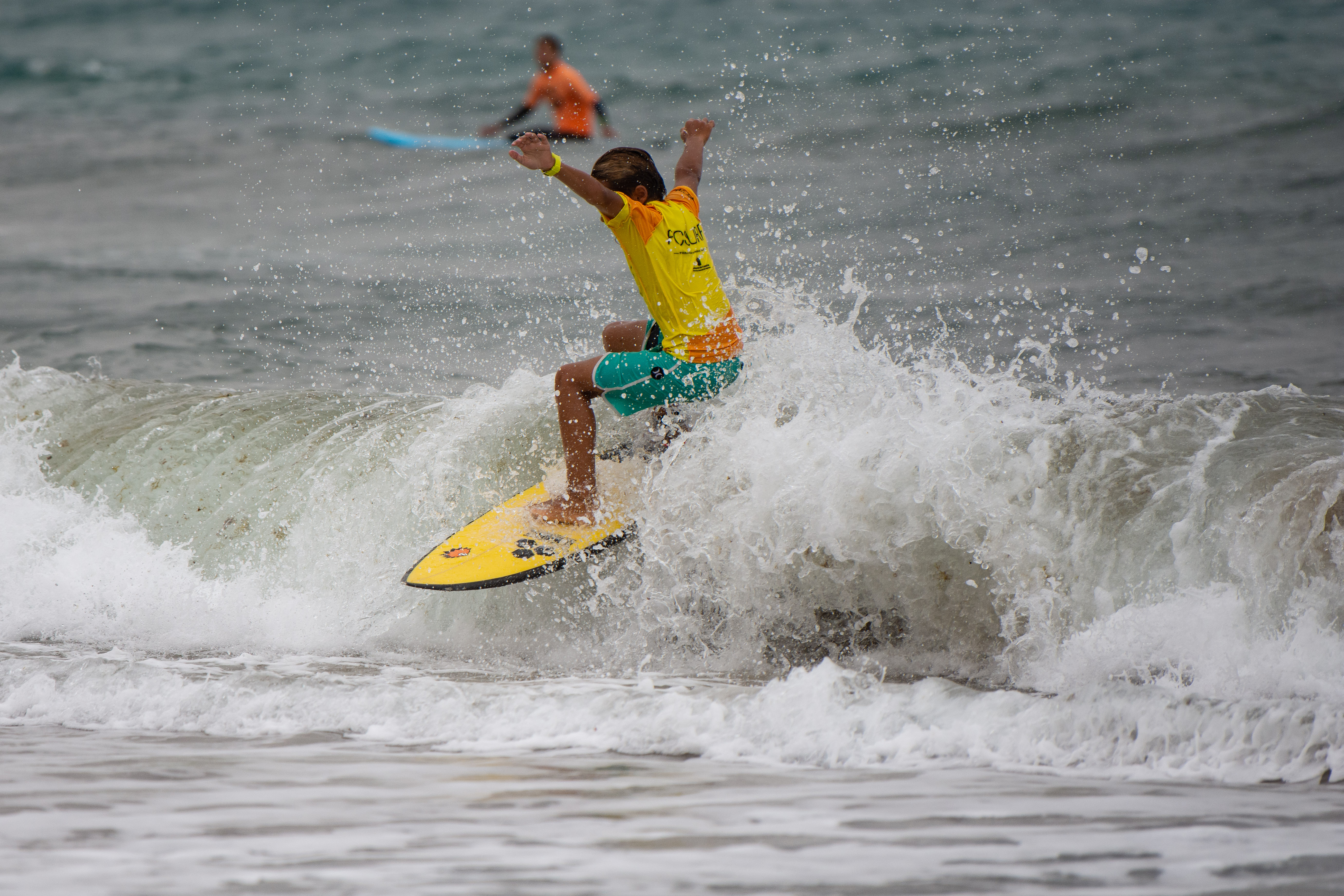 Surfing-Nicole Herschmann Fotografie